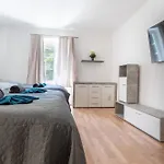 Revliving Premium Horn Apartment *