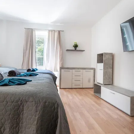 Revliving Premium Horn Apartmán *